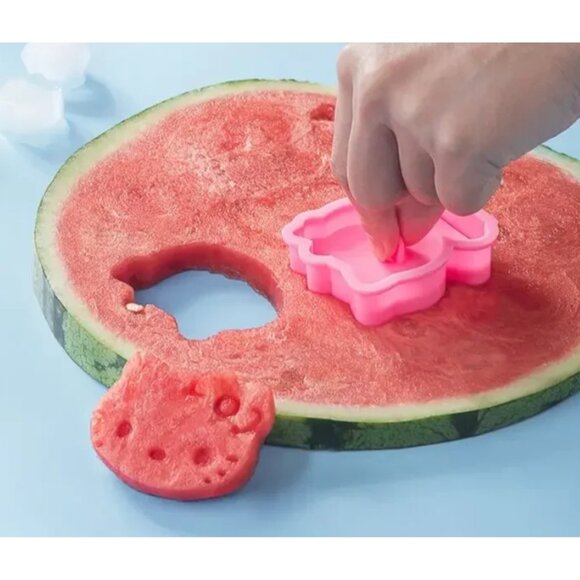 Hello Kitty Fruit Cookie Cutter Set – 2-Piece Pink Biscuit Mold for Baking Fun - Picture 5 of 5